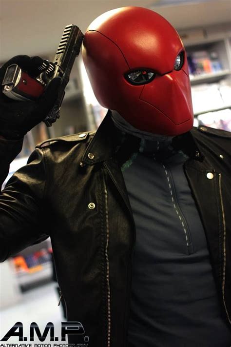 I wanna see The Red Hood in a live action Batman movie! | Red hood cosplay, Dc comics cosplay ...