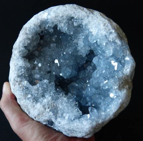 Geoda de celestina - 18 x 16 x 10cm - 4,945kg - Catawiki