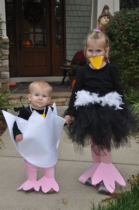 Ostrich Costumes | Ostrich costumes, Diy costumes kids, Baby costumes girl