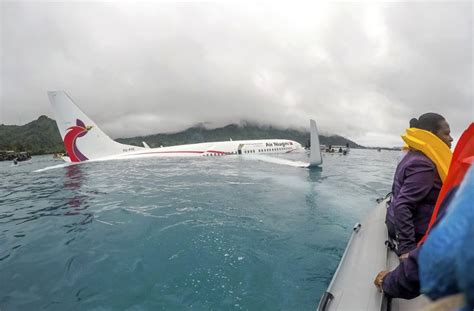 Mikronesien: Passagierflugzeug landet in Lagune - Panorama