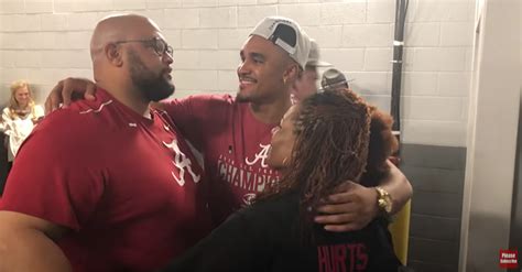 jalen hurts family Archives - FanBuzz