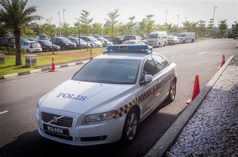 Volvo S40 police car in Malaysia in 2021 | Police cars, Volvo s40, Volvo