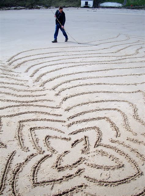 Simple Sand Drawing