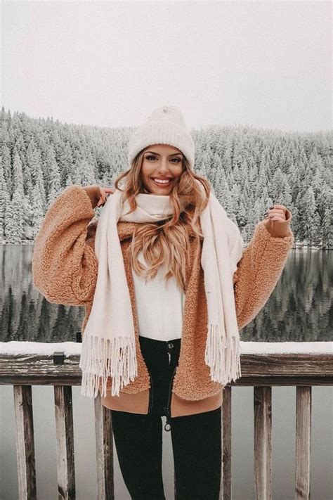 40+ Fashionable Winter Outfits Ideas To Wear Now | Cute winter coats, Winter fashion outfits ...