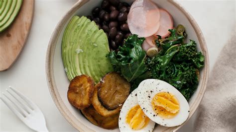 Kale Quinoa Bowl with Plantain and Avocado | PBS Food