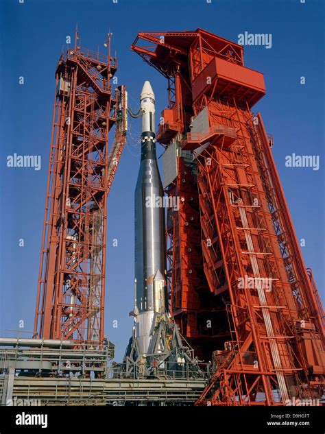 Gemini launch hi-res stock photography and images - Alamy