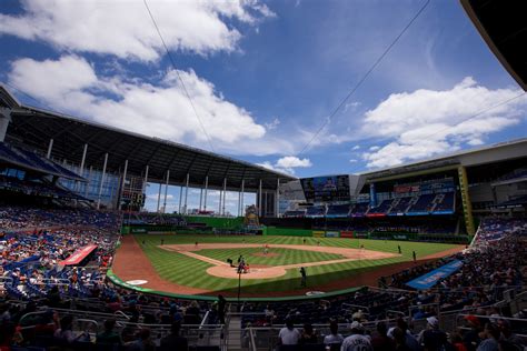 Open roof for a beautiful day game at Marlins Park in Miami. | Mlb ...