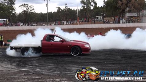 HOLDEN V8 UTE AT NSW PRO BURNOUTS DUBBO 2013 - YouTube