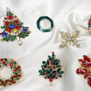 Vintage Brooches Holiday Jewelry Christmas Tree, Holiday Wreath ...