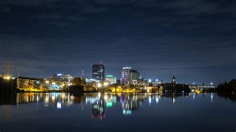 Manchester Skyline - OC : r/newhampshire