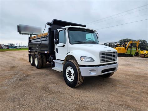 2018 Freightliner M2 106 Dump Truck 577302 - Machine New