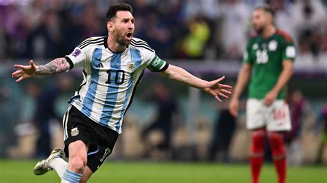 Lionel Messi helps keep Argentina’s World Cup hopes alive with moment ...