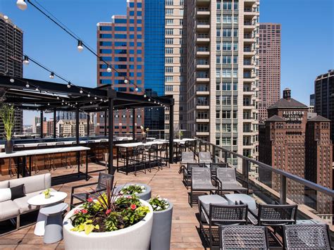 The 20 Hottest Rooftop Bars and Terraces in Chicago Right Now - Eater Chicago