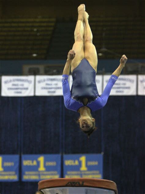 Gymnasts vault to perfection and season highs - Daily Bruin