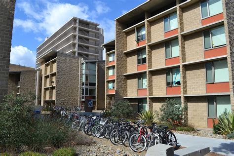 How Many Colleges At Ucsd : UCSD COLLEGE DORM TOUR! - YouTube - There are 31 colleges at the ...