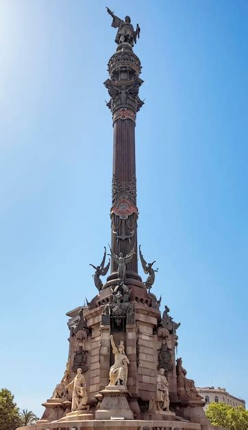 Premium Photo | Columbus monument in barcelona