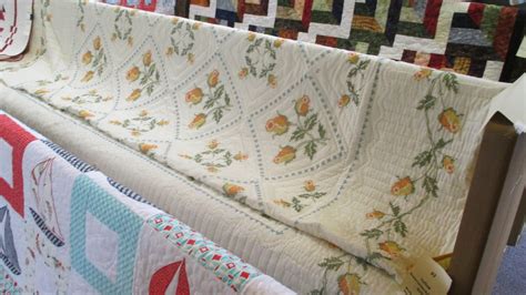 The Literate Quilter: A Community of Quilts An Old Fashioned Church Pew ...