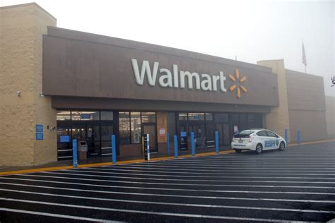 Citizen: former Walmart is an eyesore - Ceres Courier