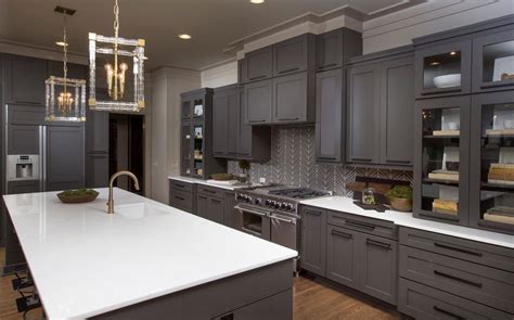 What Color Walls With Dark Grey Cabinets | www.cintronbeveragegroup.com