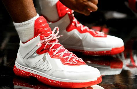 Dwyane Wade Wears Li-Ning Way of Wade White/Red | Sole Collector