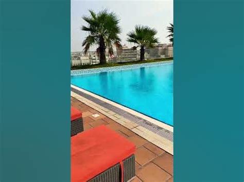 Rotana swimming pool bahrain - YouTube