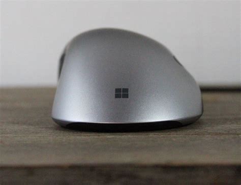 The Microsoft Pro Intellimouse is a throwback to old-school computer mice