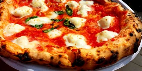 Pizza Napoletana | Traditional Pizza From Naples, Italy