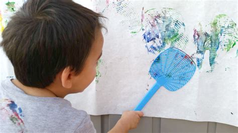 Fly Swatter Painting – Munchkins and Moms