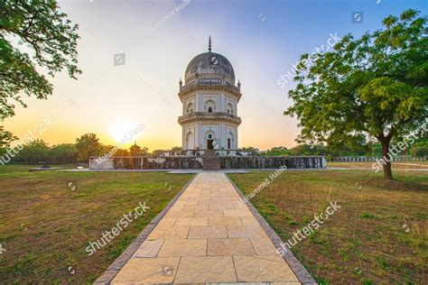 Tomb of Sultan Jamshed Quli Qutub Shah who was the second sultan of the ...