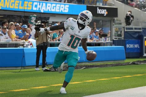 Tyreek Hill sends warning to rest of league after Miami Dolphins beat ...