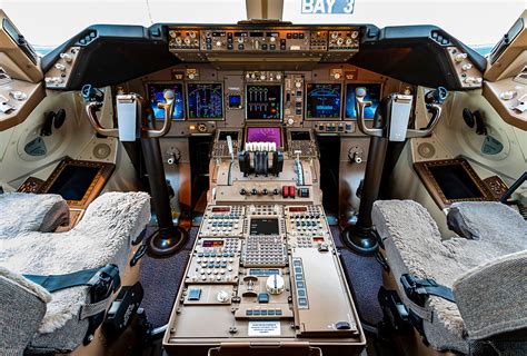 Boeing 747-800ER Cockpit | Aerographs - Aviation Photography - Atlanta