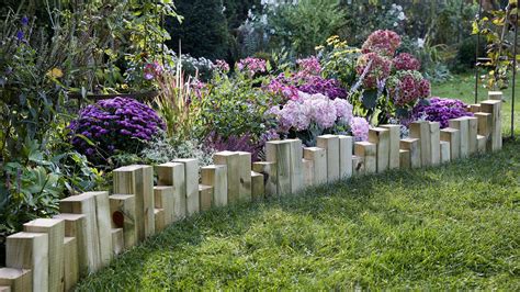 Projekt | Landscaping with rocks, Flower bed borders, Flower beds