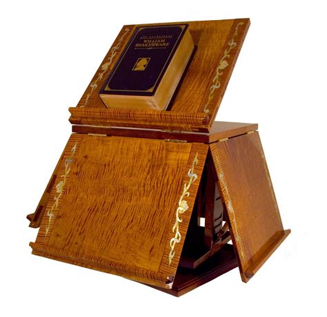 Thomas Jefferson-style revolving bookstand | autumndoucet