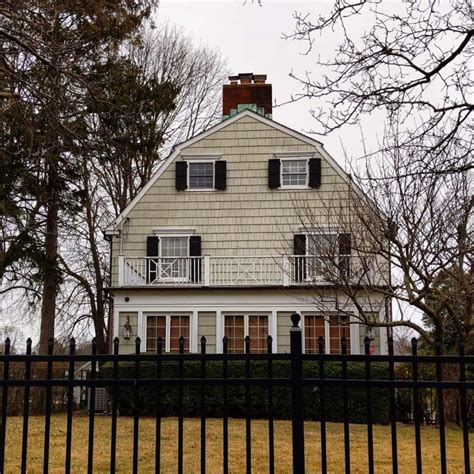 8 real-life murder houses that every true crime fan wants to live in