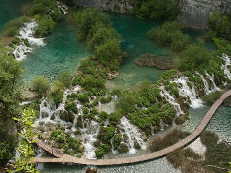 Plitvice Lakes – UNESCO World Heritage Site – D2D Travel