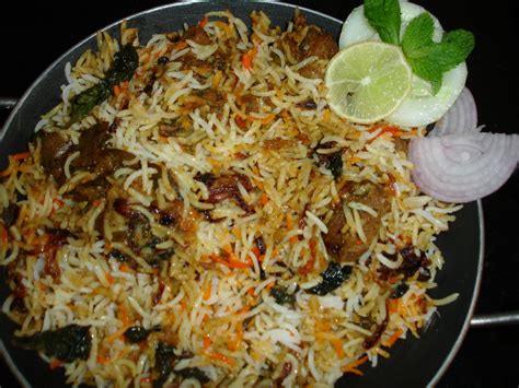 Seetha's Kitchen: Hyderabadi Mutton Dum Biryani