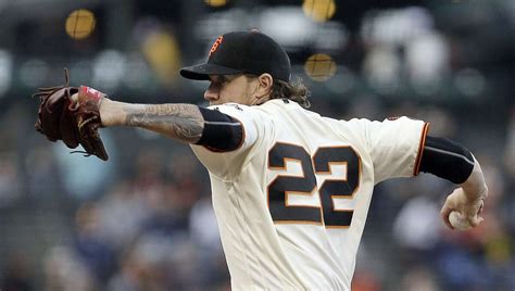 Giants’ Jake Peavy defrauded of millions in investment scheme, feds allege