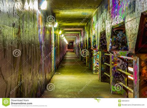 Graffiti on the Walls of Krog Street Tunnel in Editorial Stock Image - Image of atlanta, street ...