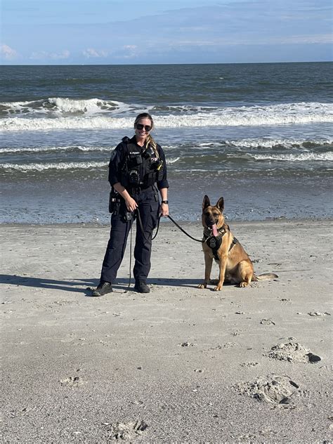 NCPD’s K-9 Unit patrols beach on IOP – City of North Charleston, SC