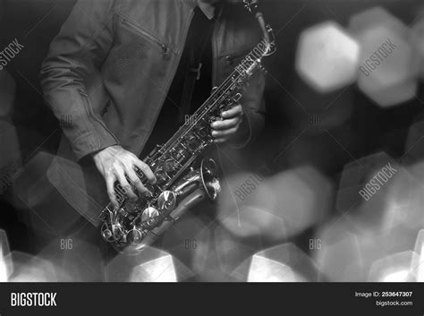 Jazz Saxophone Player Image & Photo (Free Trial) | Bigstock