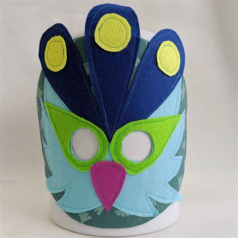 finished_peacock_mask1