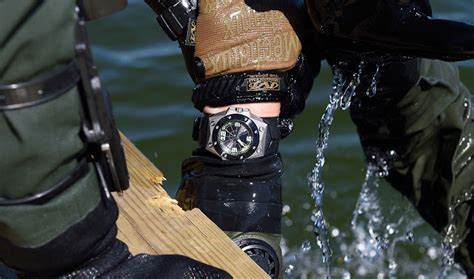 Linde Werdelin Introduces the Oktopus Frogman, Developed Together with ...