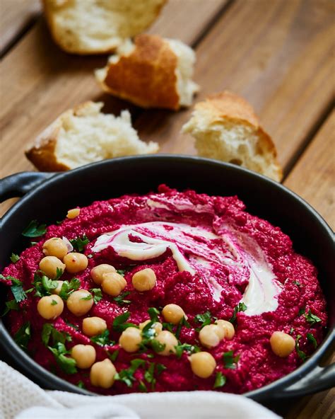 Quick & Colorful Beetroot Hummus - Delice Recipes