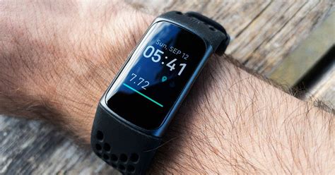 Fitbit Charge 5 review: touchscreen fatigue - The Verge