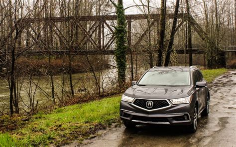 New Acura MDX Sport Hybrid exhibits poise, refinement - CNET