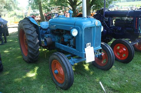 Image - Fordson Major Diesel - reg 896 XUL at Woolpit 09 - IMG 1214.jpg | Tractor & Construction ...