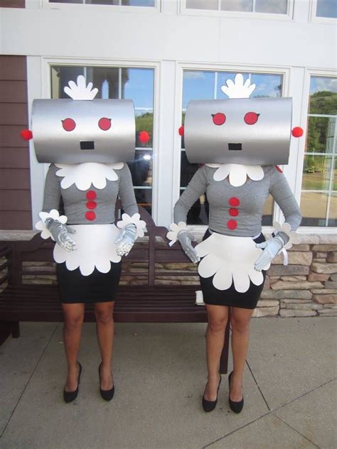 Rosie the Robot costume! | Clever halloween, Clever halloween costumes, Halloween diy