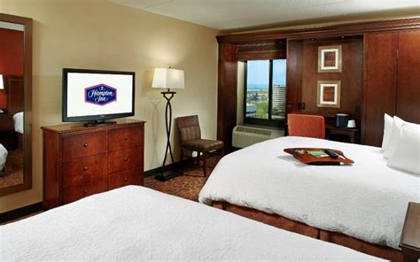 Hampton Inn Cleveland Downtown (Cleveland, OH): What to Know BEFORE You ...