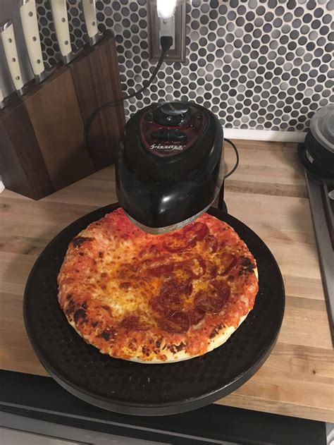 Does anyone else use a Pizzazz pizza oven? I love this thing. : r/Pizza