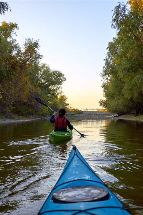 Average Kayak Speed (how fast do kayaks go?) - Peaceful Paddle